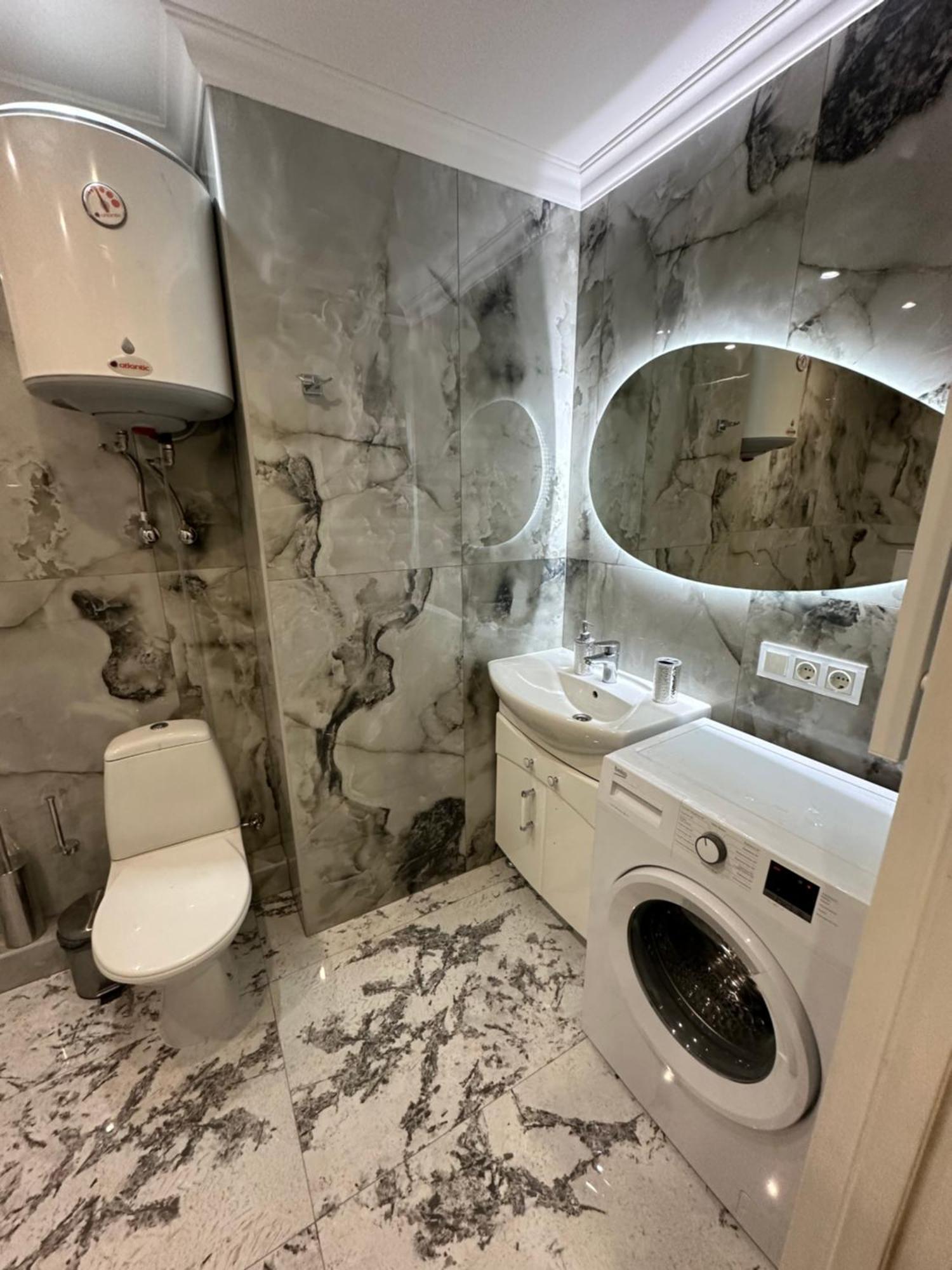 Flat 24 On Lesi Ukrainki 12 With 1 Bedroom Kiev Ngoại thất bức ảnh