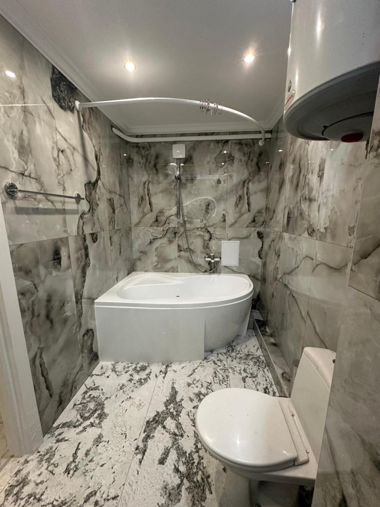 Flat 24 On Lesi Ukrainki 12 With 1 Bedroom Kiev Ngoại thất bức ảnh